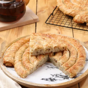 Peynirli Kol Böreği